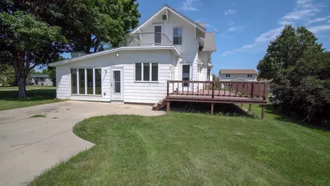 610 7th Ave, Ackley, IA 50601