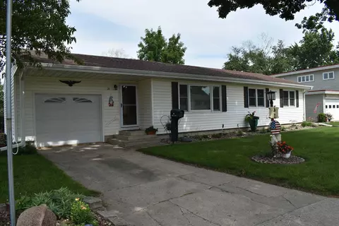 19 Maple Ln, Osage, IA 50461