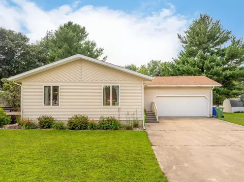 203 N Ely St, Clarksville, IA 50619