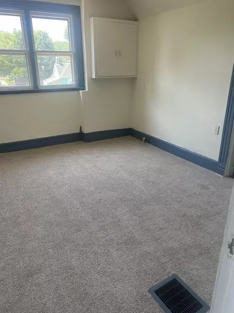 217 E 1st St, Waterloo, IA 50703 photo 10