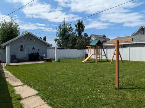 Exterior - 219 E 3rd Ave, Cresco, IA 52136 photo 2 of 2