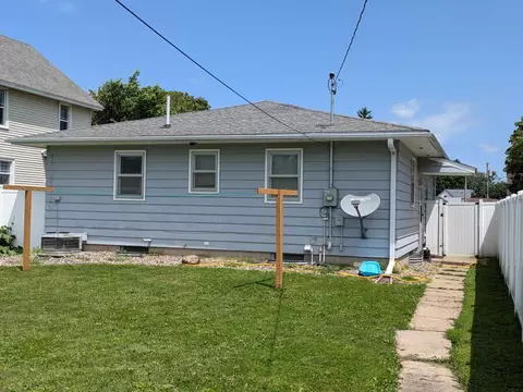 Exterior - 219 E 3rd Ave, Cresco, IA 52136 photo 1 of 2