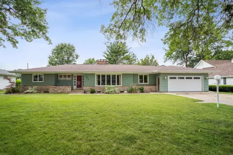826 Sunrise Blvd, Waterloo, IA 50701