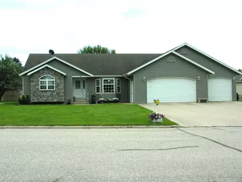 1016 Poplar St, Osage, IA 50461