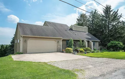 1014 NE 1st Ave, Waverly, IA 50677