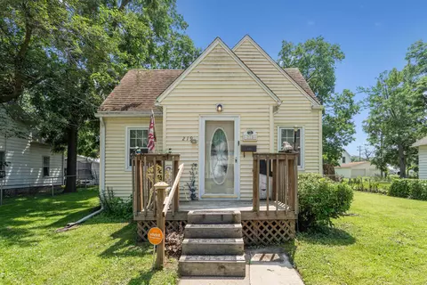 219 Center St, Waterloo, IA 50703