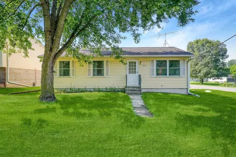 1202 Fulton St, Waterloo, IA 50707