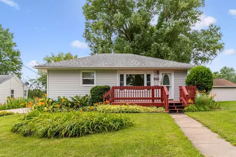 910 Alabar Ave, Waterloo, IA 50701