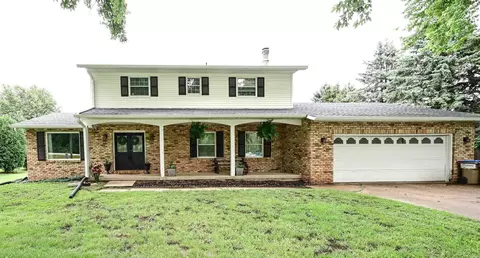 2286 Jefferson Rd, Manchester, IA 52057