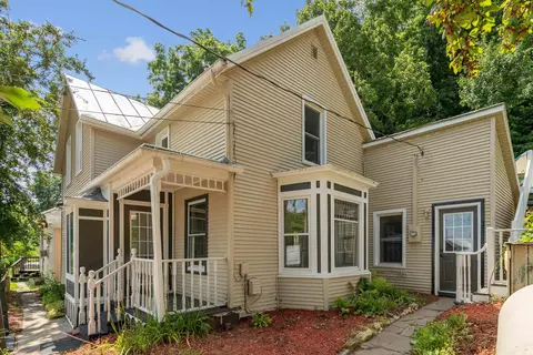 320 Diagonal St, Lansing, IA 52151
