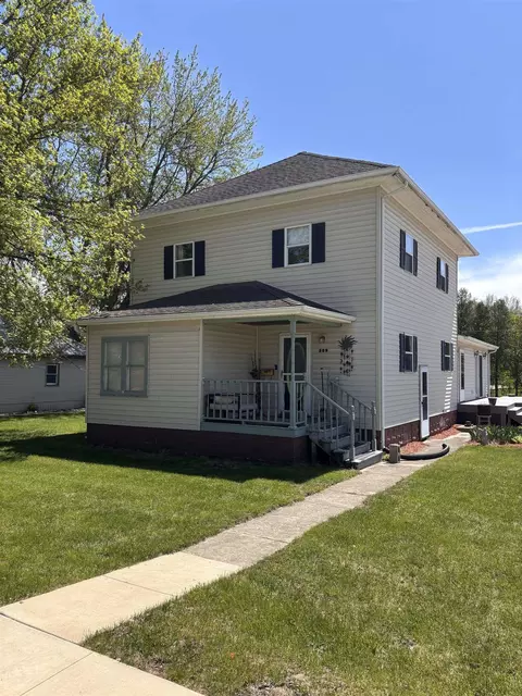 509 W 1st St, Sumner, IA 50674