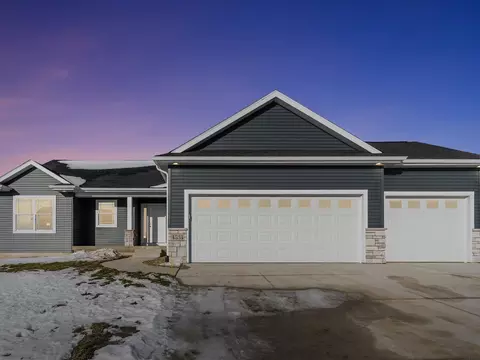 4534 Sonoma Dr, Cedar Falls, IA 50613