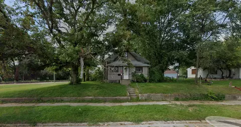 1005 Columbia St, Waterloo, IA 50703