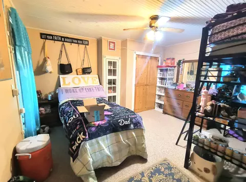 Bedroom - 2525 River Rd, Decorah, IA 52101 photo 1 of 4