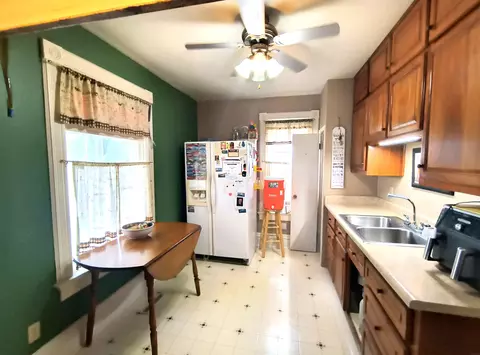 Kitchen - 2525 River Rd, Decorah, IA 52101 photo 1 of 2