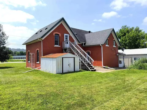 Exterior - 2525 River Rd, Decorah, IA 52101 photo 2 of 2