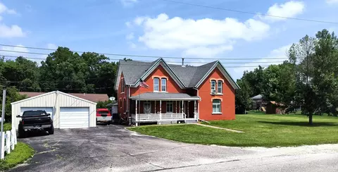 Exterior - 2525 River Rd, Decorah, IA 52101 photo 1 of 2