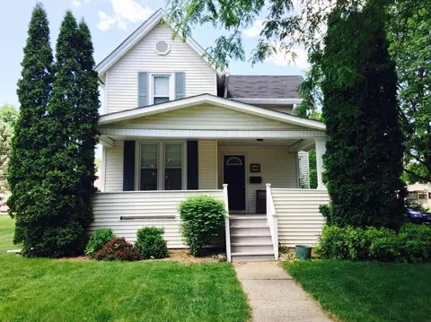 903 Franklin St, Cedar Falls, IA 50613