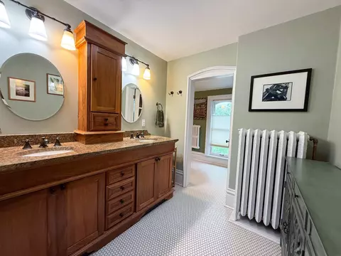 812 Maple Ave, Decorah, IA 52101 photo 46