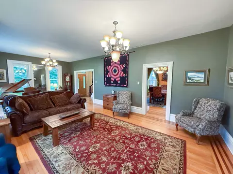 812 Maple Ave, Decorah, IA 52101 photo 13