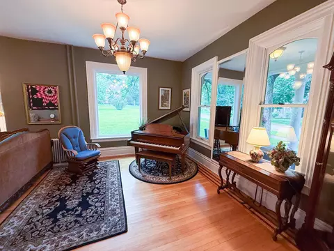 812 Maple Ave, Decorah, IA 52101 photo 12