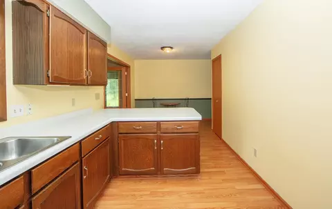 Kitchen - 426 N Plainview, Shell Rock, IA 50670 photo 2 of 5