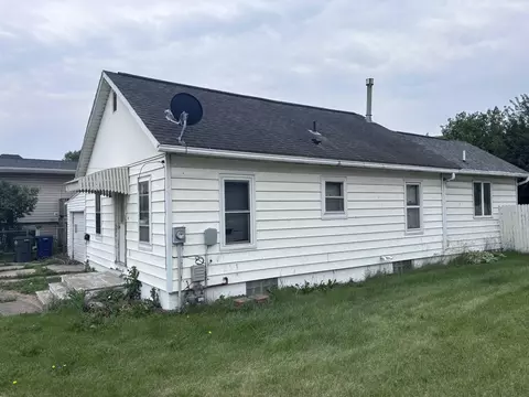 201 Commercial St, La Porte City, IA 50651
