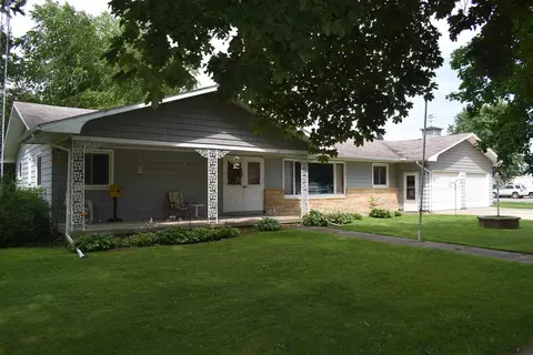 805 Woodland Ave, Riceville, IA 50466
