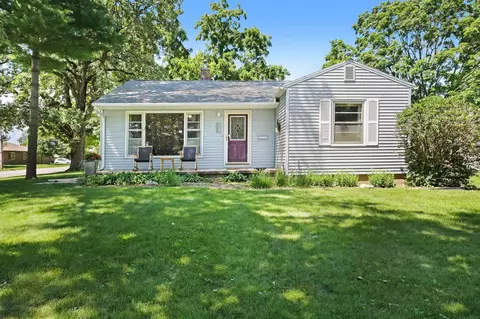 3127 Alameda St, Cedar Falls, IA 50613