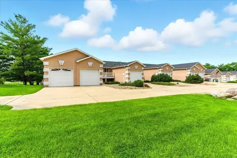 1716 W 18th, Cedar Falls, IA 50613
