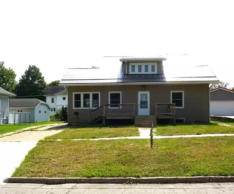 918 Main St, Ackley, IA 50601