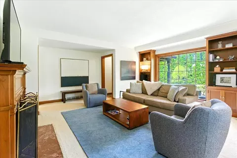 Living - 141 Pershing Rd, Waterloo, IA 50701 photo 2 of 3