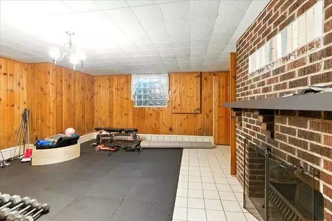 Other - 141 Pershing Rd, Waterloo, IA 50701 photo 4 of 4
