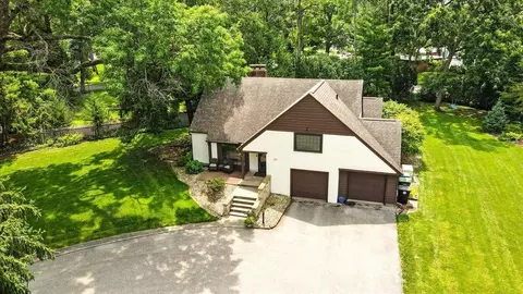 Exterior - 141 Pershing Rd, Waterloo, IA 50701 photo 1 of 12