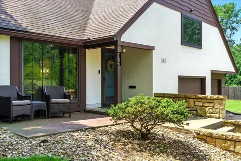Exterior - 141 Pershing Rd, Waterloo, IA 50701 photo 3 of 12