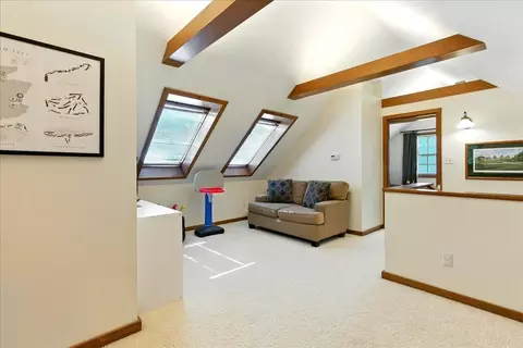Entry Way - 141 Pershing Rd, Waterloo, IA 50701 photo 2 of 2