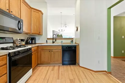 Kitchen - 3632 Pheasant Ln, Waterloo, IA 50701 photo 3 of 3