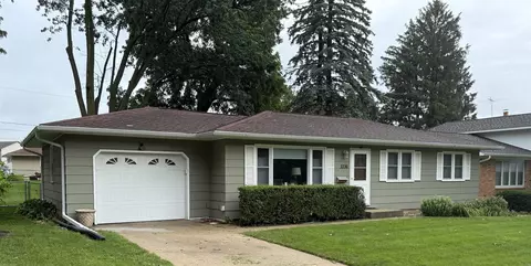 3336 Mount Vernon Dr, Waterloo, IA 50701