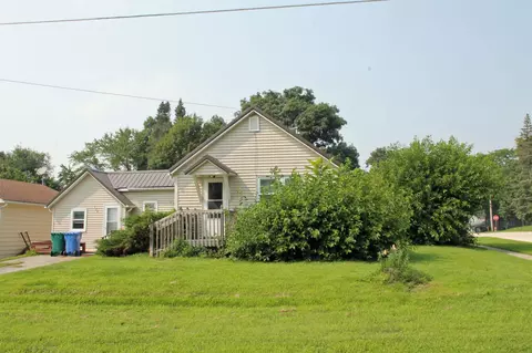 170 Eagle St, Denver, IA 50622 photo 4