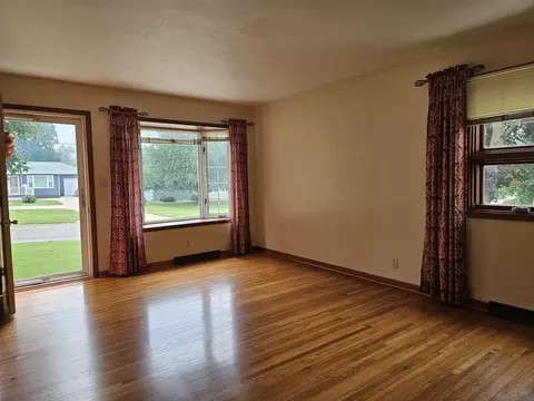 1145 E Ridgeway Ave, Waterloo, IA 50702 photo 12