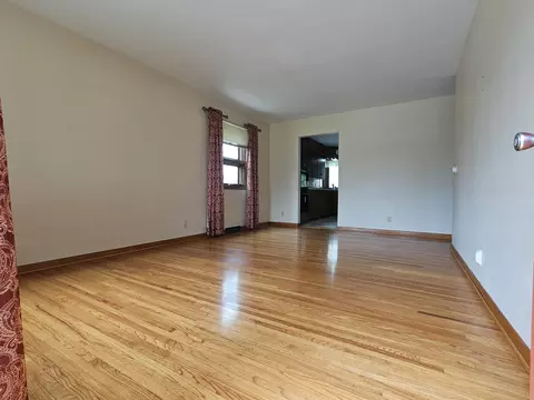 1145 E Ridgeway Ave, Waterloo, IA 50702 photo 5