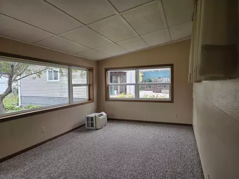1145 E Ridgeway Ave, Waterloo, IA 50702 photo 22
