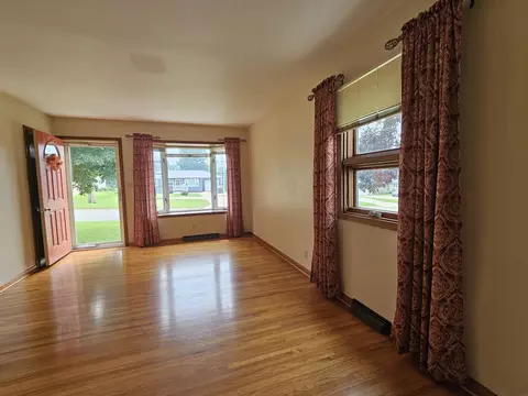 1145 E Ridgeway Ave, Waterloo, IA 50702 photo 7