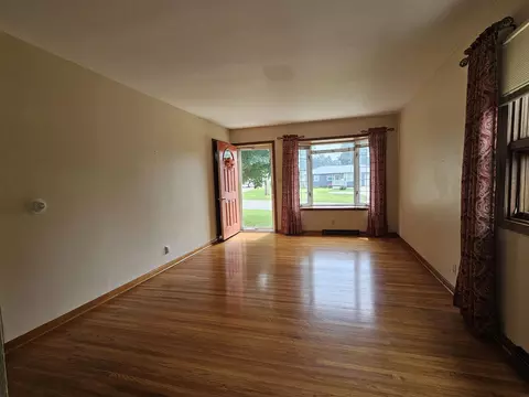 1145 E Ridgeway Ave, Waterloo, IA 50702 photo 6