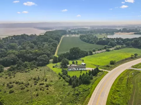 1145 Great River Rd, Harpers Ferry, IA 52146