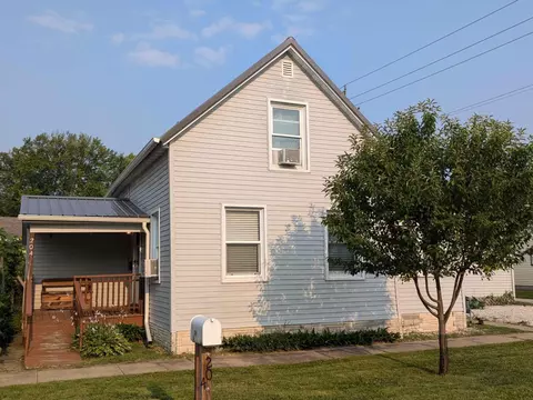 204 Day St, Decorah, IA 52101