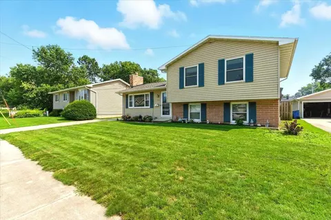 222 Bourland Ave, Waterloo, IA 50702