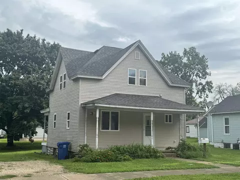 303 7th Ave, Charles City, IA 50616