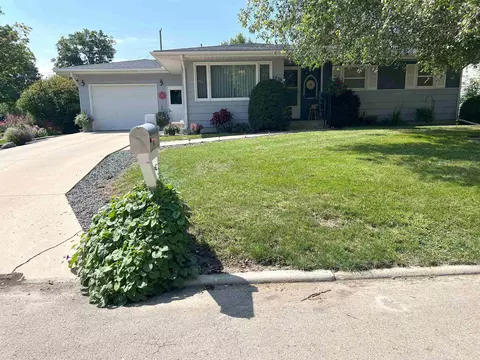 1226 Mechanic St, Osage, IA 50461