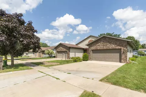 306 NW 24th St, Waverly, IA 50677